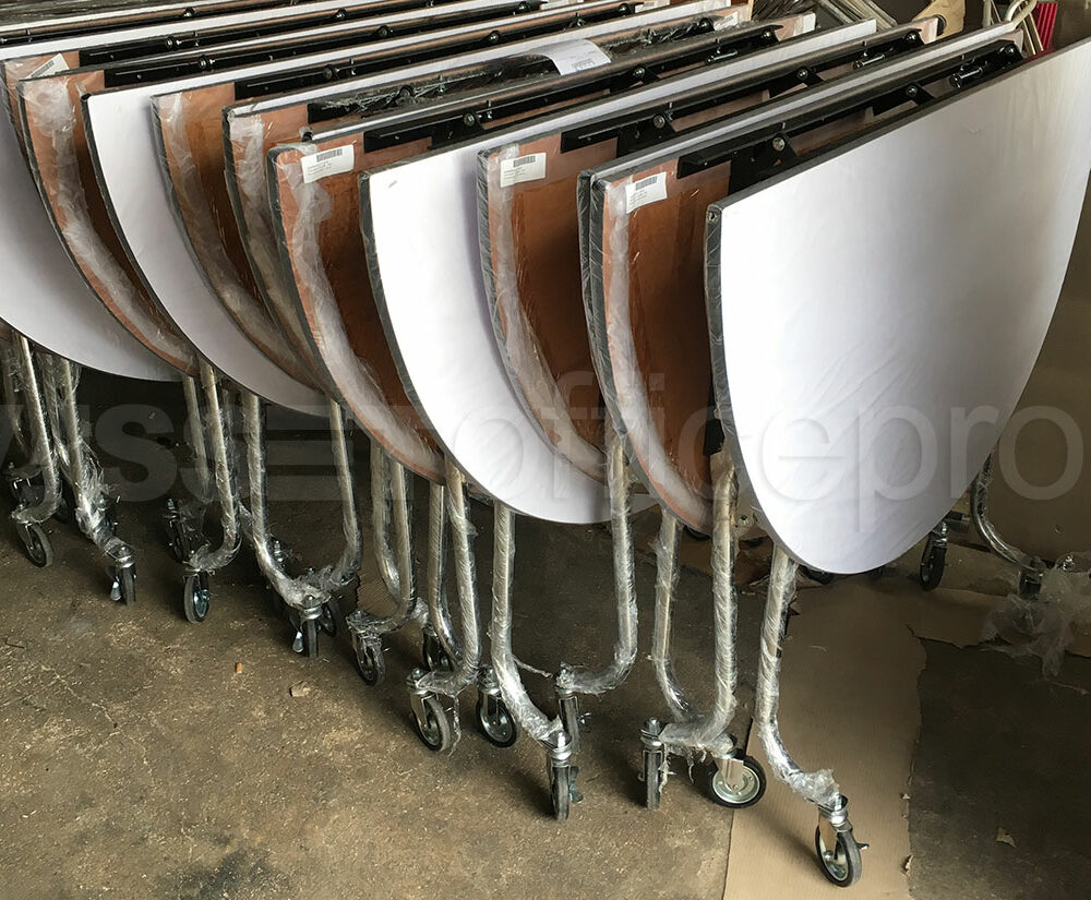 โต๊ะพับมีล้อ